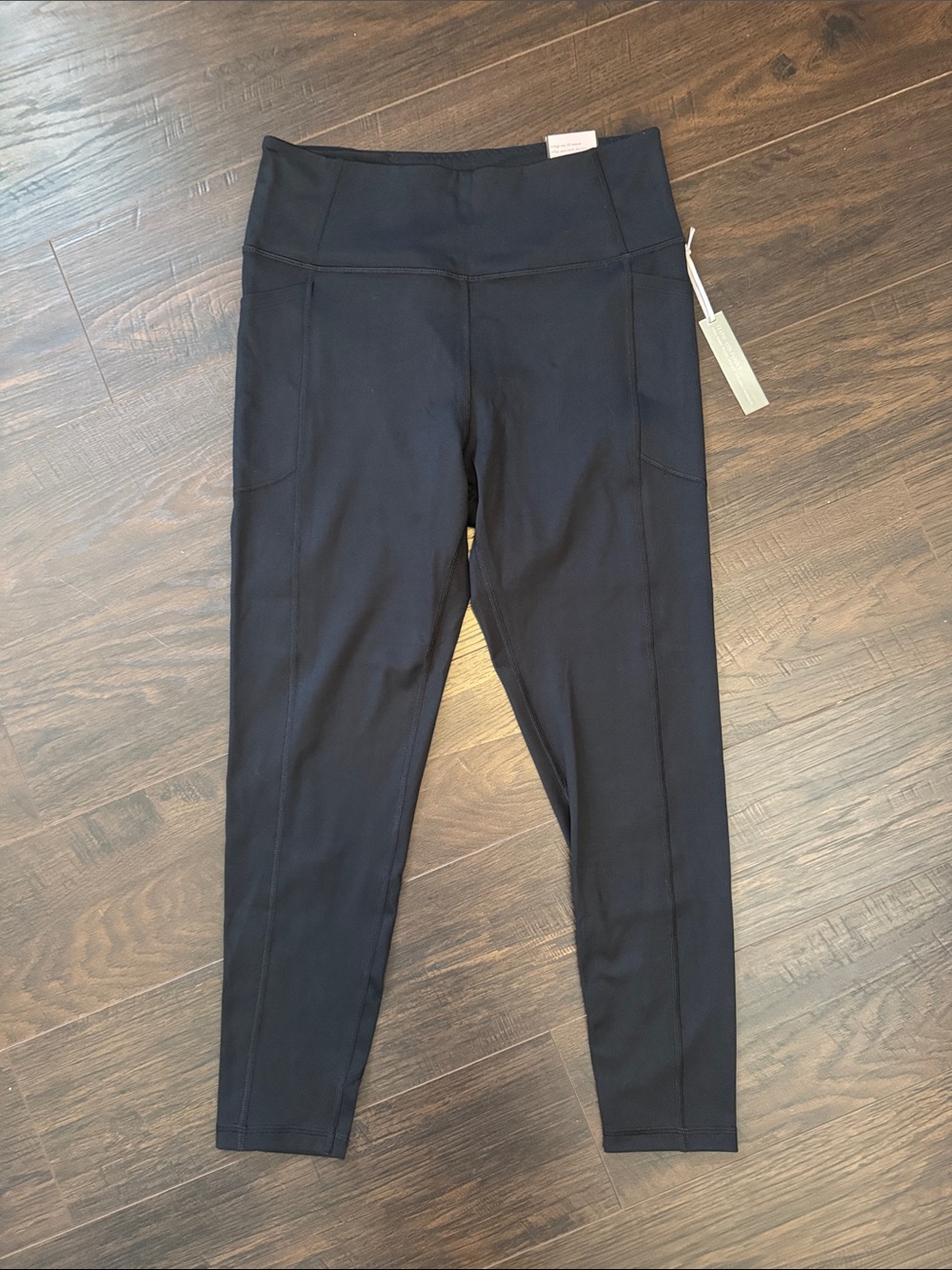Victorias Secret 7/8 Length Flow on Point High Rise Leggings
